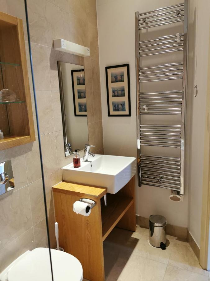 Regent Penthouse Villa Harrogate Bagian luar foto