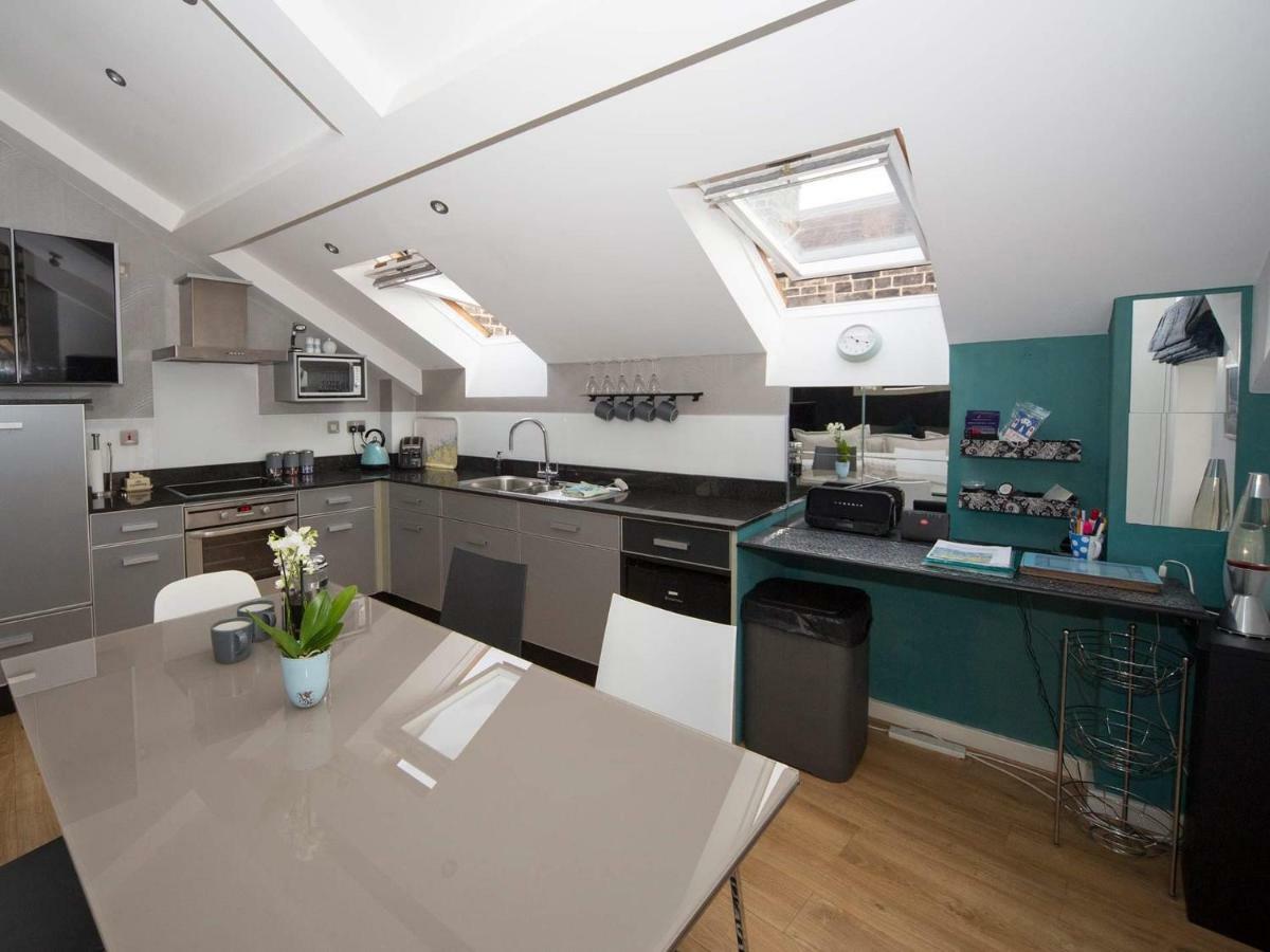 Regent Penthouse Villa Harrogate Bagian luar foto