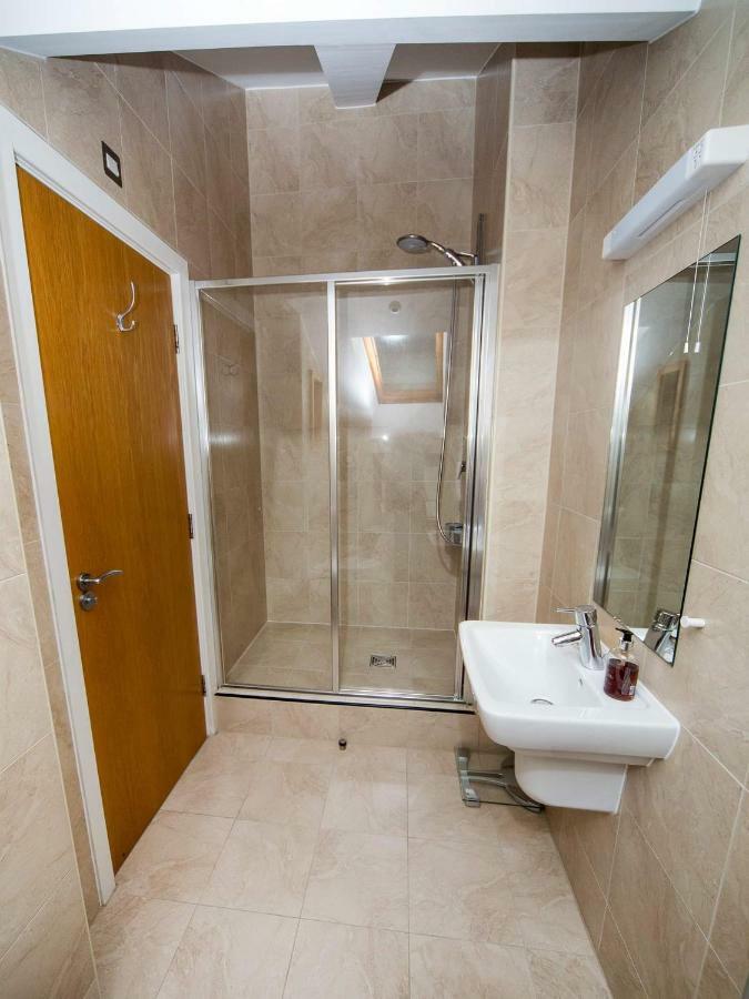 Regent Penthouse Villa Harrogate Bagian luar foto